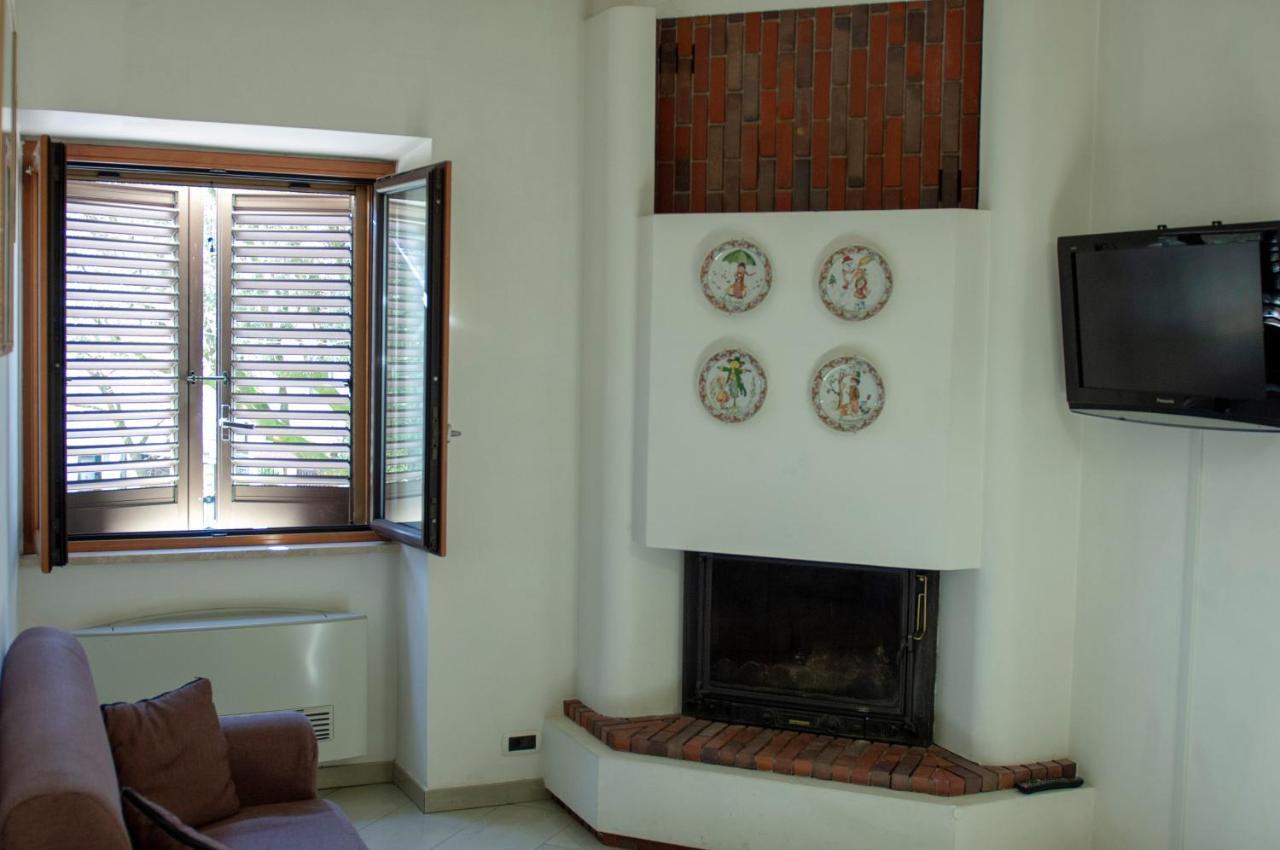 Bed & Breakfast Le Piazze Cori Экстерьер фото